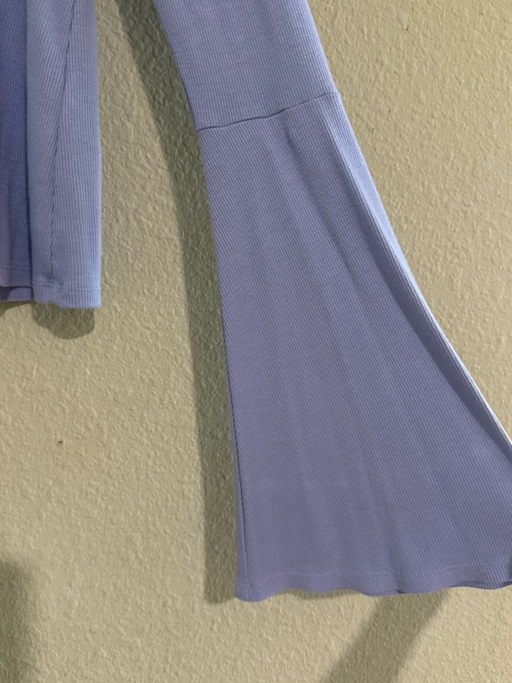 Hollister Light Lavender Long-Sleeve Scoop Neck Top - Picture 3 of 5
